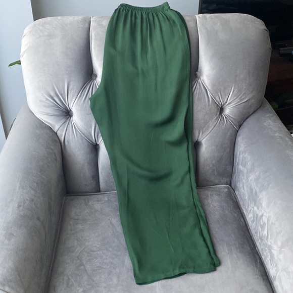 **NWOT ** 100% silk pants for women - Picture 6 of 7